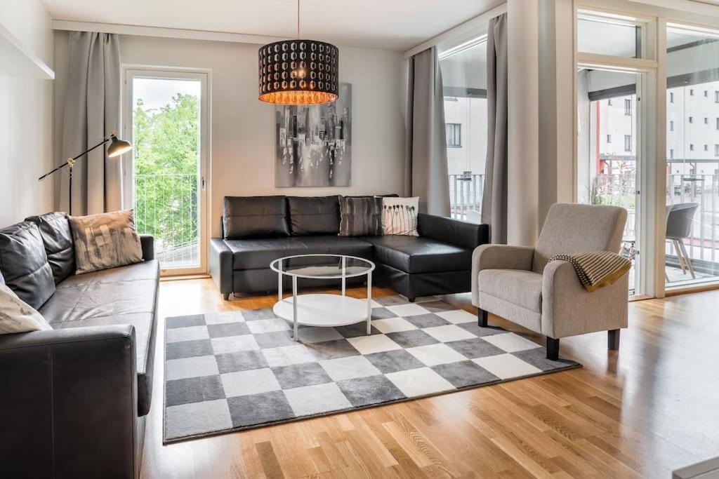 Apartment Kotimaailma - Avara Ja Valoisa Kolmio Saunalla Laehellae Helsingin Keskustaa