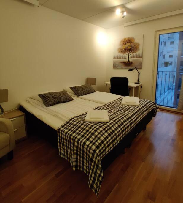 Kotimaailma - Avara Ja Valoisa Kolmio Saunalla Laehellae Helsingin Keskustaa Apartment